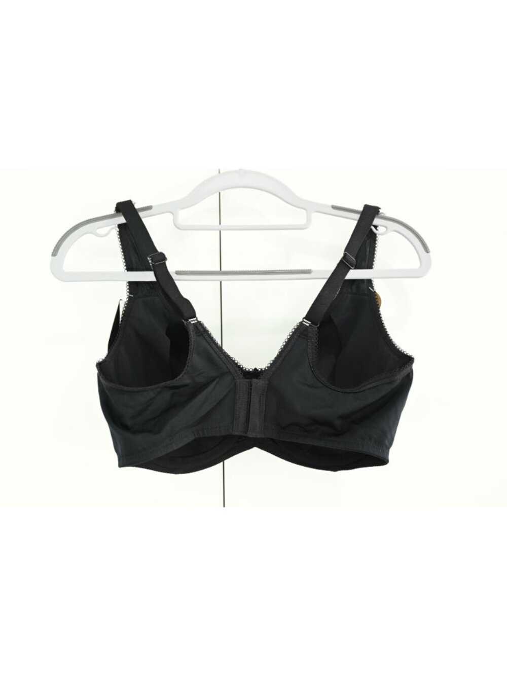 NWT Wacoal Basic Beauty Underwire T-Shirt Bra Sz 36D Black Full Coverage 853192 - Picture 2 of 5